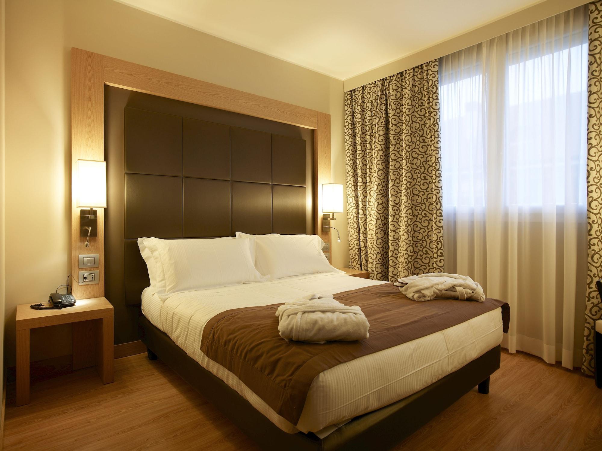 Virginia Palace Hotel Garbagnate Milanese Esterno foto
