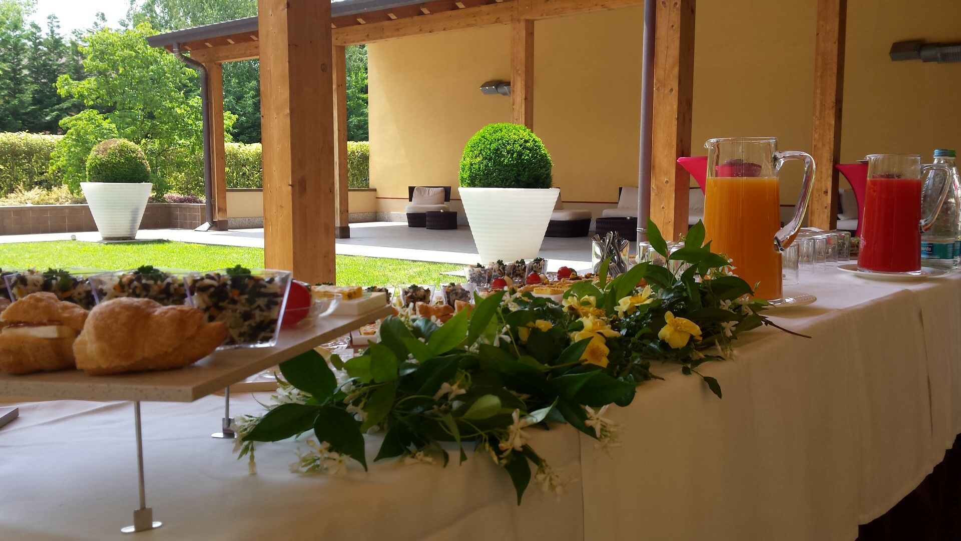Virginia Palace Hotel Garbagnate Milanese Esterno foto